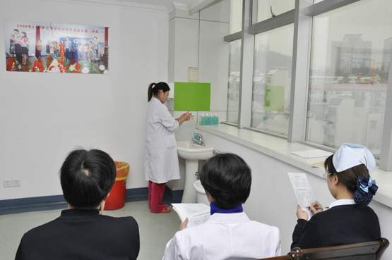 我院成功举办“手卫生技能竞赛”决赛