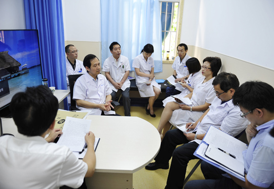 我院启动首场多学科综合会诊