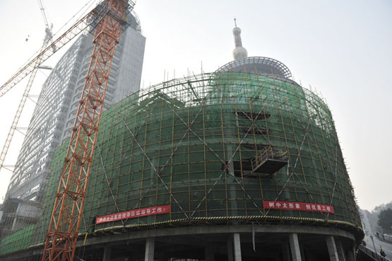 我院新门诊楼顺利封顶