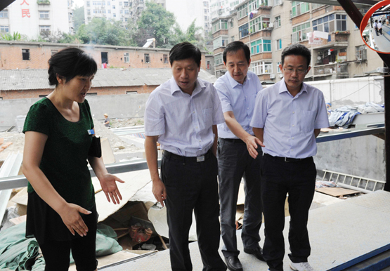 张维国市长视察我院智能立体停车库建设
