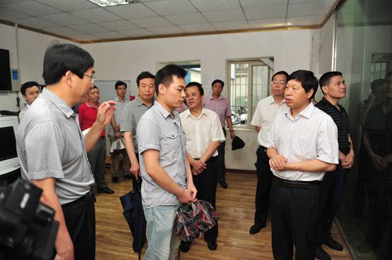 张维国市长视察我院停车场建设